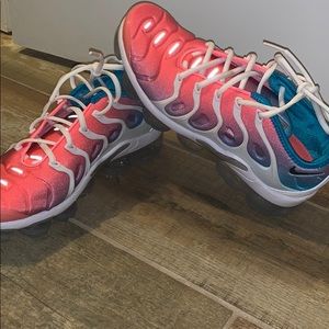 Nike womens vapormax plus